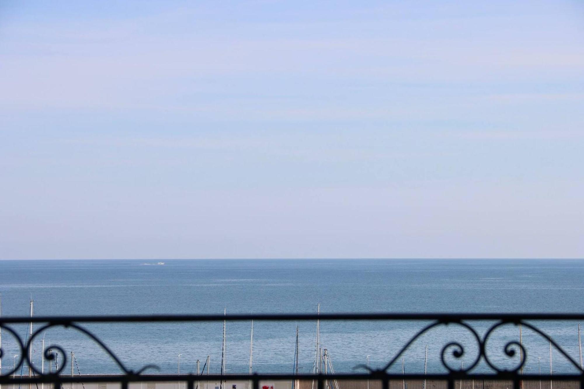 "Le Grand Hotel" Prestigieux Et Unique, Vue Mer Menton Dış mekan fotoğraf